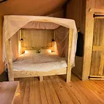 Holidays - Les Tailladis Marcillac-Saint-Quentin
