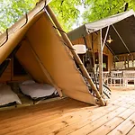Holidays - Les Tailladis Kemping Marcillac-Saint-Quentin
