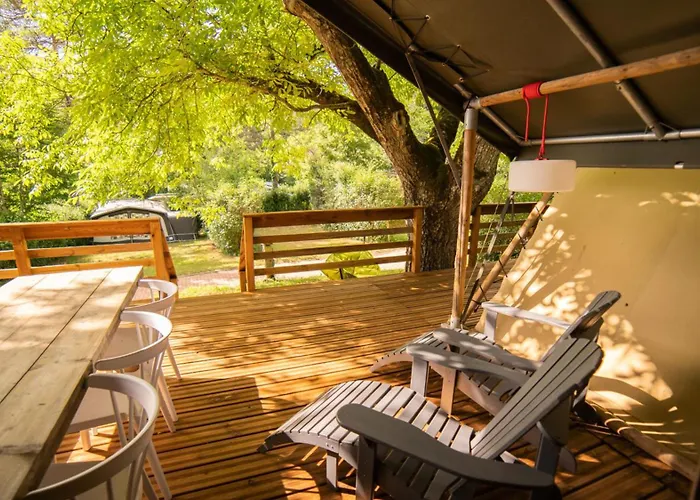 Holidays - Les Tailladis